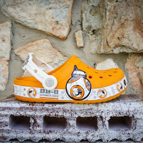 CROCS Other - CROCS STAR WARS BB-8 DROID CLOGS KIDS SIZE 12-13